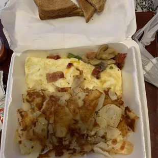 Veggie omelette with bacon
