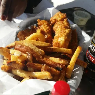 Fish & Chips Basket.