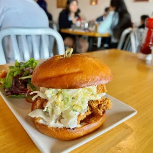 The Best Fried Chicken Sandwich Ever | www.moniquedao.com