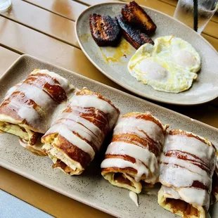 Cinnamon Roll Pancakes Combo ... FTW!