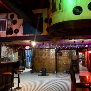 A must stop in spot for bragging rights. A lot of history and stories.