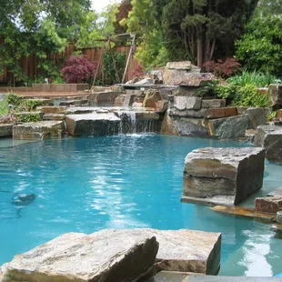 Chief cliff boulders for water features