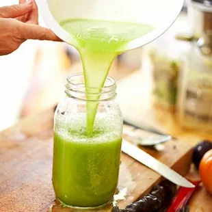 G1. Earthly Juices Anti-Inflammatory Blast: Apple,Parsley,Ginger,Lemon,Cucumber