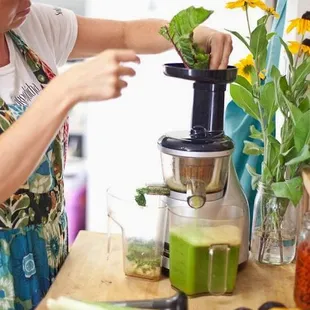 Earthly Jucies uses a slow press juicer which makes the juices last up to 5 days. We also pack in glass!