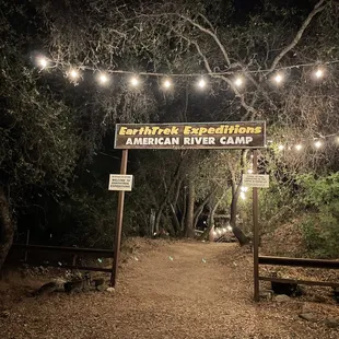 Welcome to EarthTrek! It's an amazing place.