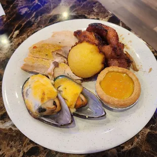 lunch buffet $15.99 soda $2.59