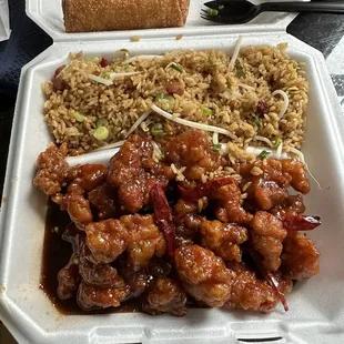 General Tso&apos;s chicken combo