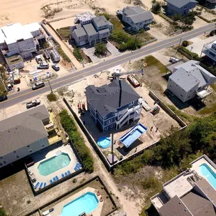 Sand bridge pool installation