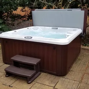 Jacuzzi 245.