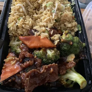 Beef with Broccoli Combo Platter
