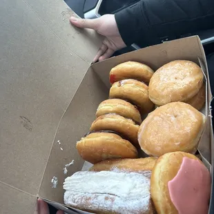 1 dozen great donuts.