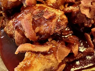 Mr Lee's Bar And Grill