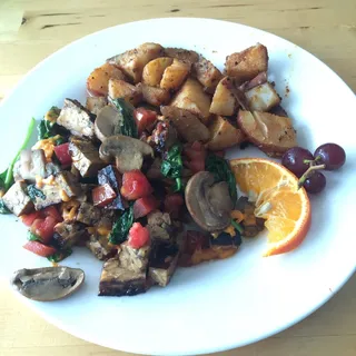 Breakfast Tempeh Scramble