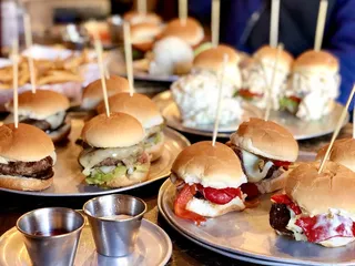 Slider Inn - Midtown