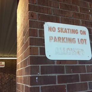 I loitered for weeks at this place when I was a kid...just sayen.