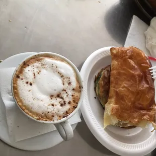 Kava i pita (burek)! Znam gdje cemo mi svakog vikenda.