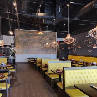 sushi and sashimi, interior