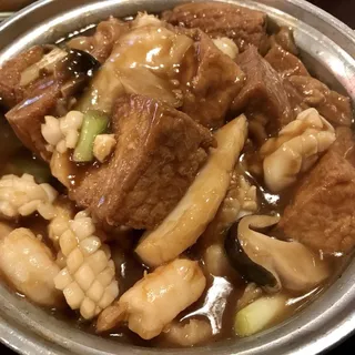97. Assorted Seafood with Tofu