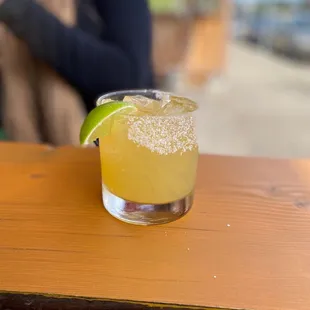 a margarita in a glass