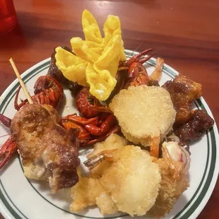 chicken wings and fried chicken, food