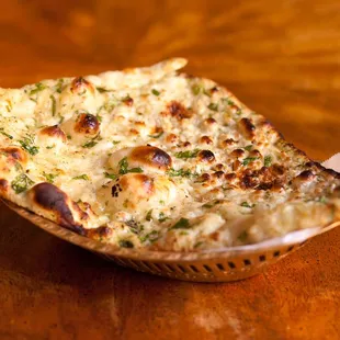 GARLIC NAAN garlic, cilantro