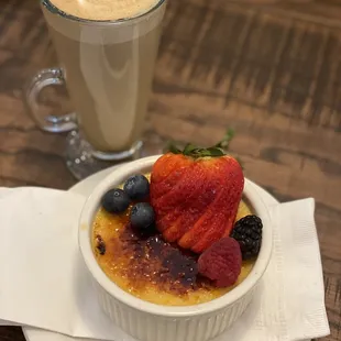 Amazing crème brûlée and cappuccino