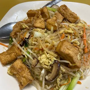 Vermicelli with tofu