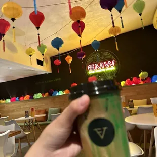 sushi and sashimi, interior