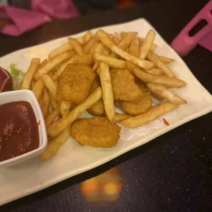 Kids Chicken Nuggets n French fries