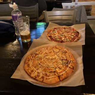 Sriracha Chicken Pizza Individual 10"