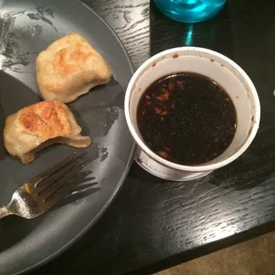Pot slickers and sauce. Awful.
