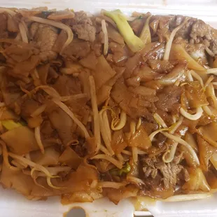 Wok Fried Beef Chow Foon