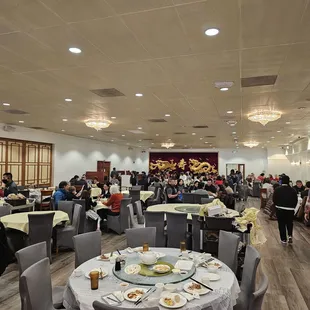 Inside Dining