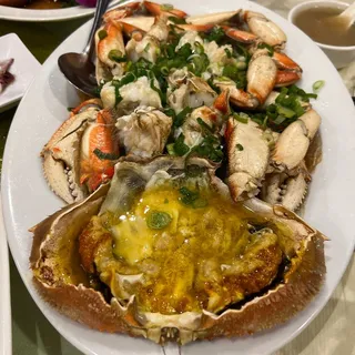 Live Dungeness Crab with Ginger and scallions