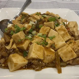 Diced Tofu in Spicy Meat Sauce