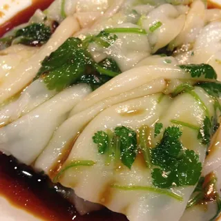 Cilantro Rice Noodle Rolls