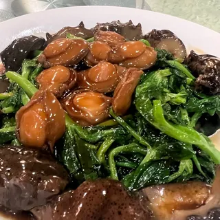 Abalone Sauce with Sea Cucumber