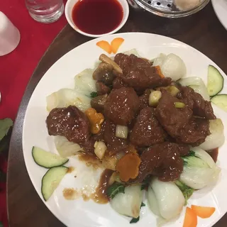 Sirloin Steak Cubes and Chinese Greens