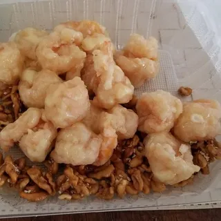 Vanilla Prawns with Honey Glazed Walnuts