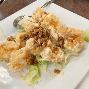 Shrimp with Walnuts