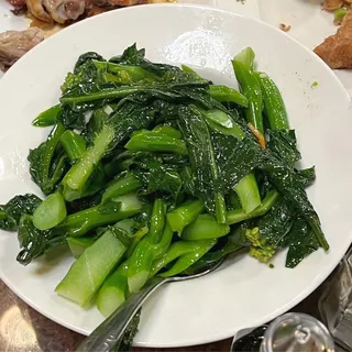 V7. Broccoli in Garlic Sauce 魚香芥蘭