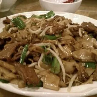 N2. Beef Chow Foon 干炒牛河