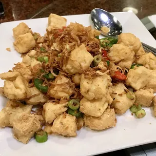 SP1. Deep-Fried Spicy Tofu 椒鹽豆付