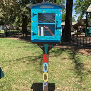 Free little library
