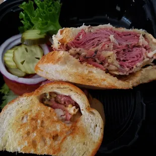 Pastrami Reuben... Not worth the bother.