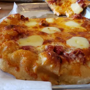 Cheese curd pizza