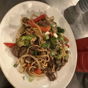 Beef Broccoli Noodles EV