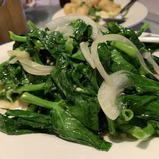 American Broccoli Sauteed with Garlic