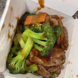 beef and broccoli in a box