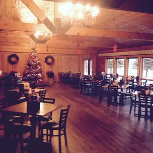 dining room with christmas tree